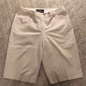 BODY by Victoria off white Bermuda shorts sz 6